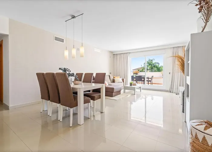 Lejlighed El Paraiso - With Sunny Terrace & Shared Pool Estepona