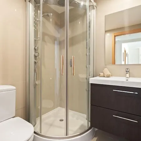 アパート El Paraiso - With Sunny Terrace & Shared Pool エステポナ