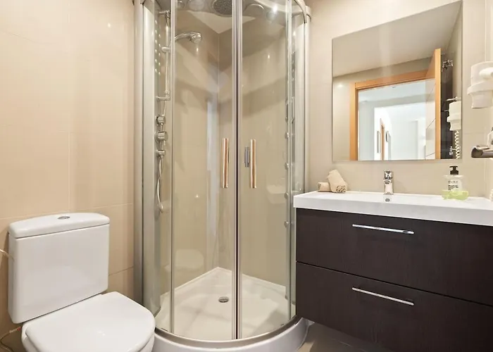 아파트 El Paraiso - With Sunny Terrace & Shared Pool 에스테포나