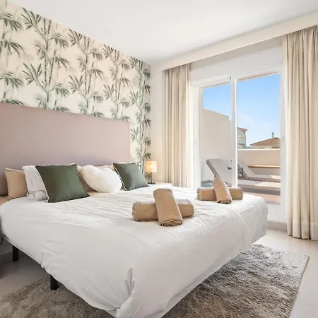 El Paraiso - With Sunny Terrace & Shared Pool Appartement Estepona